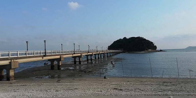 Ilha de Takeshima em Gamagori em Aichi